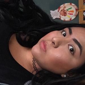 Meet your Posher, Crystal